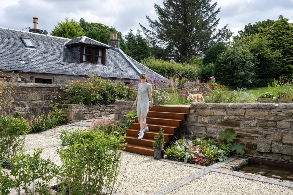 The Courtyard Garden 1 Eaglesham